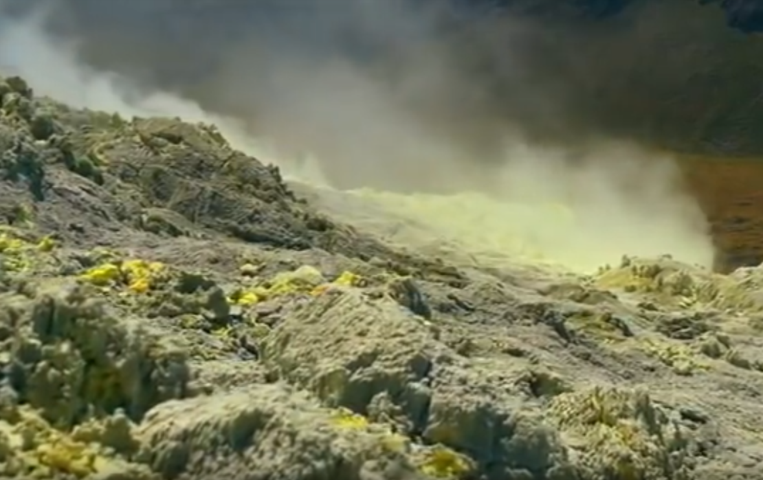 This image has an empty alt attribute; its file name is volcano-sulfide.png